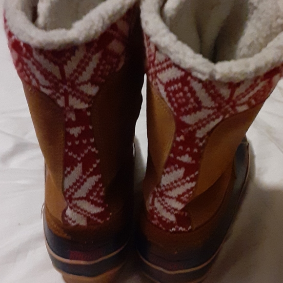 Boots - Picture 2 of 8